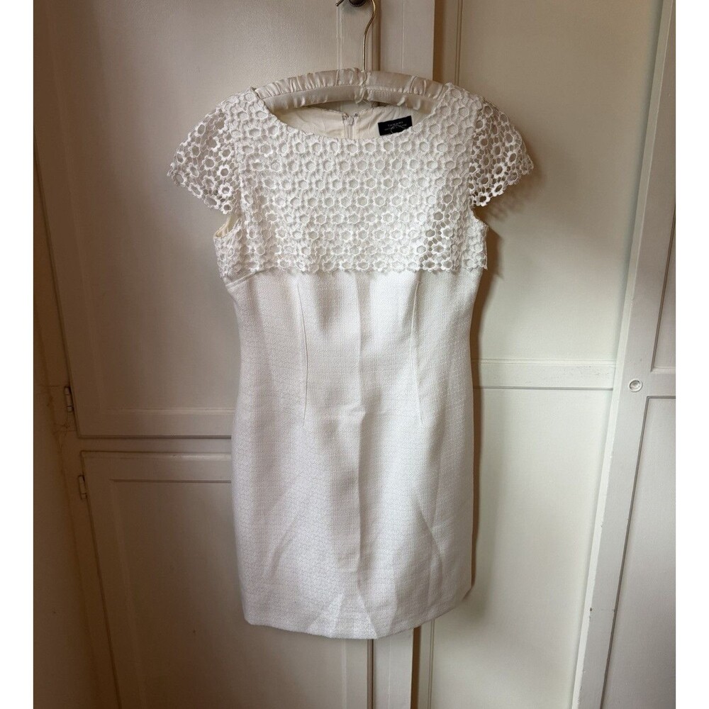 Tahari Arthur S. Levine White Lace Zip Sheath Knee Length Dress - Size 8